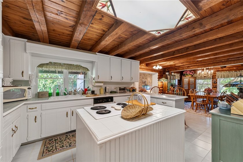Escape to the beauty and tranquility of country living with this - photo 13