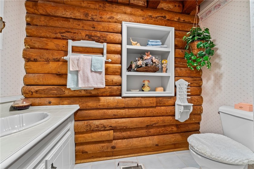 Escape to the beauty and tranquility of country living with this - photo 28