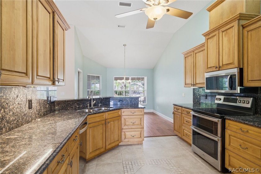 One or more photo(s) has been virtually staged. This home has - photo 44