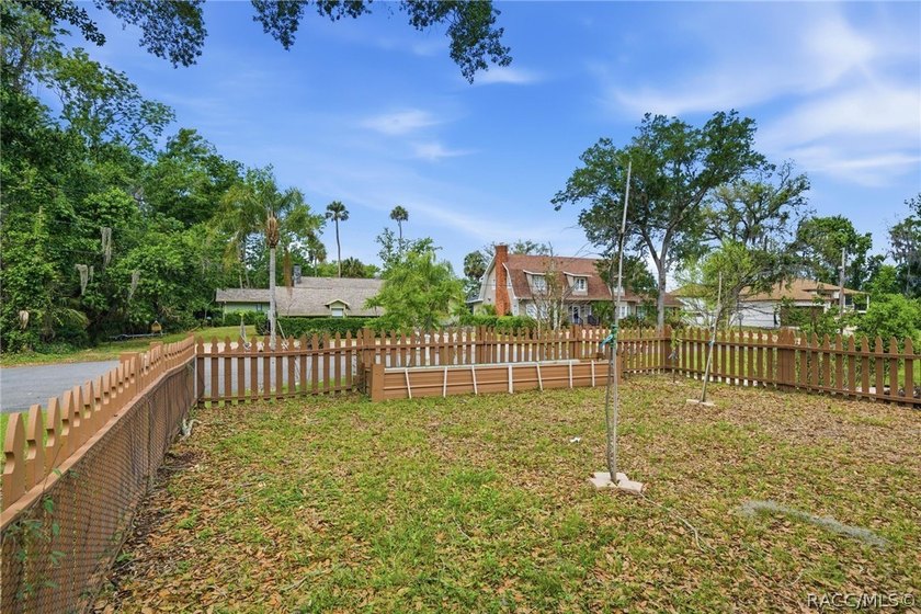 One or more photo(s) has been virtually staged. This home has - photo 47