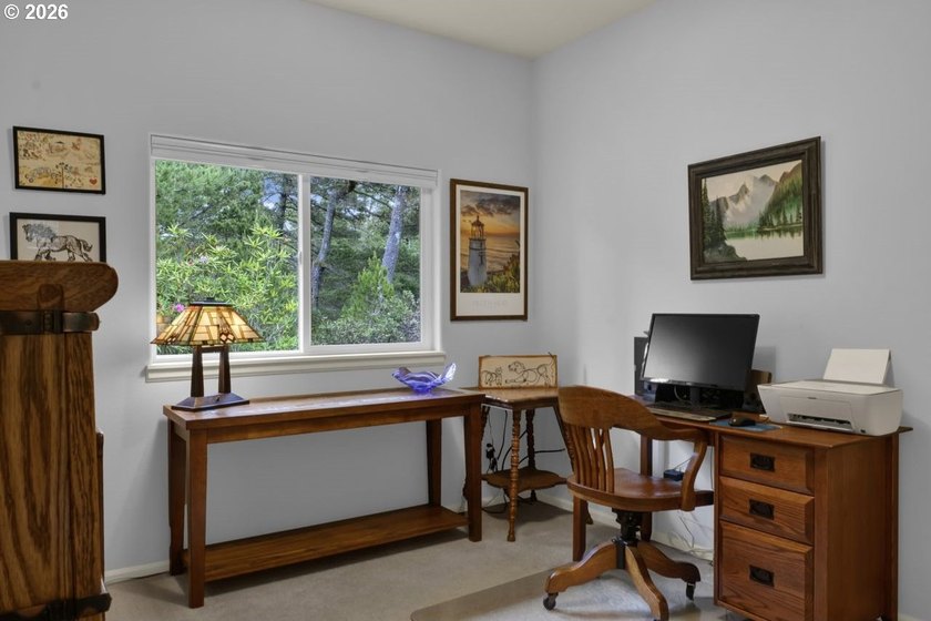 Tucked away &amp; private on a wooded knoll in Heceta South, this - photo 33