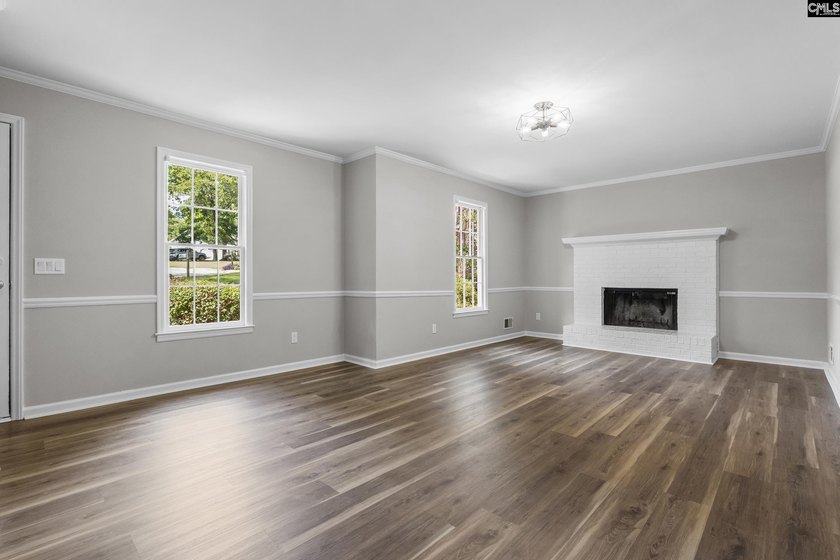 Welcome home to this beautifully updated move in ready 3-bedroom - photo 6