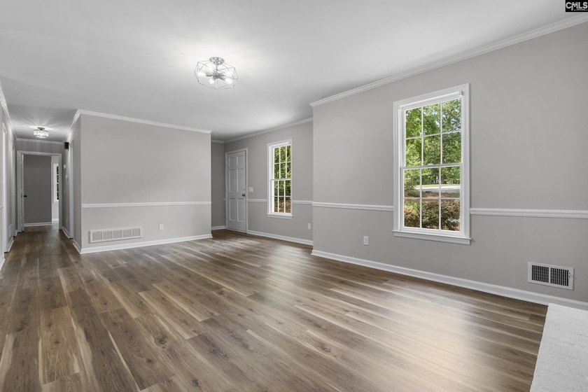Welcome home to this beautifully updated move in ready 3-bedroom - photo 7
