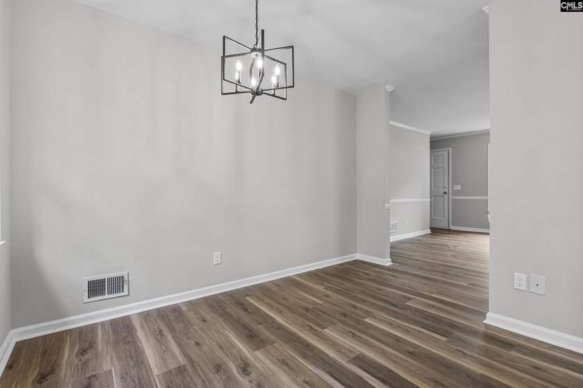 Welcome home to this beautifully updated move in ready 3-bedroom - photo 9