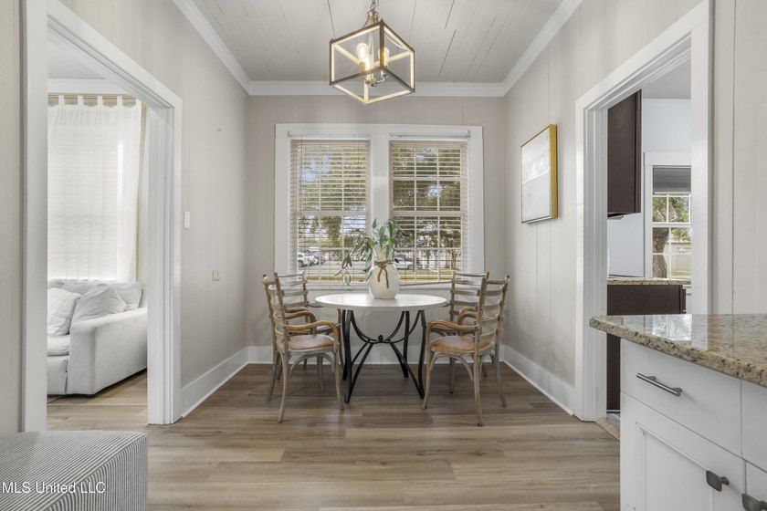 Disclosure: This commercial-zoned property currently operating - photo 8