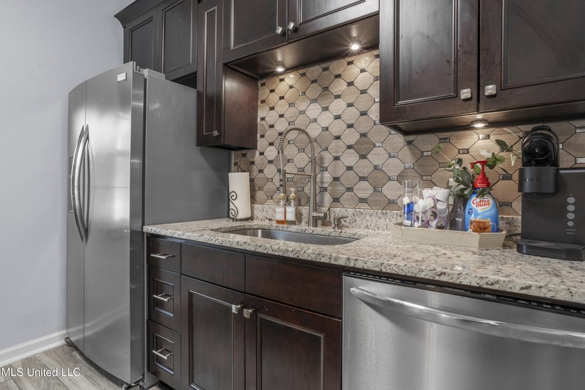 Disclosure: This commercial-zoned property currently operating - photo 10
