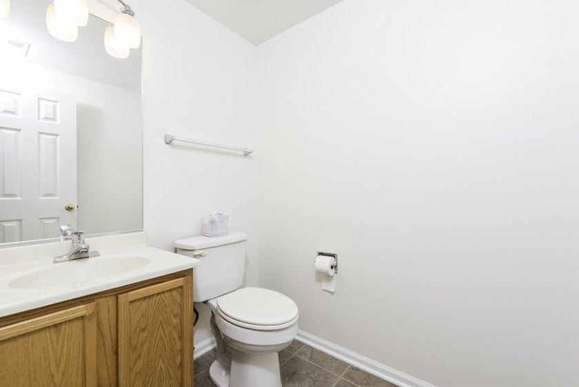 Welcome home to this beautifully maintained and move-in-ready - photo 11