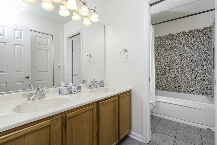 Welcome home to this beautifully maintained and move-in-ready - photo 15
