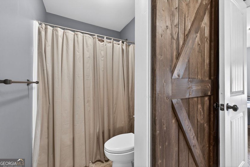 Welcome home to your beautifully maintained 4 bedroom, 3.5 bath - photo 34