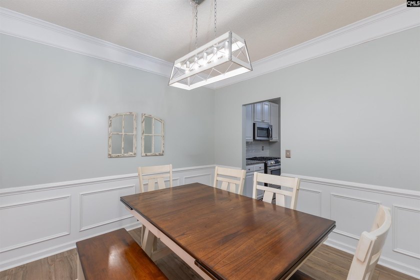 Welcome to 400 Buckthorne Drive in Lexington's desirable - photo 6