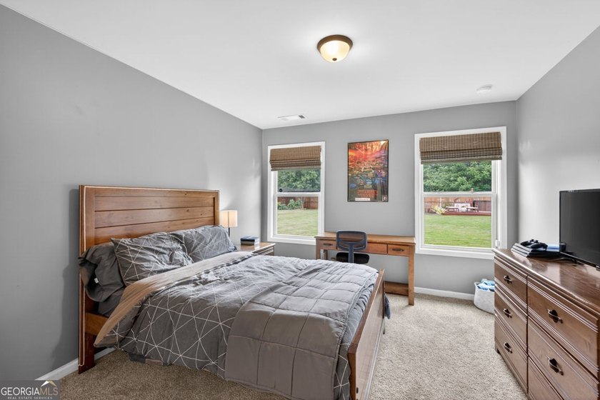 Welcome home to your beautifully maintained 4 bedroom, 3.5 bath - photo 36
