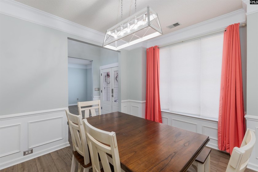 Welcome to 400 Buckthorne Drive in Lexington's desirable - photo 7