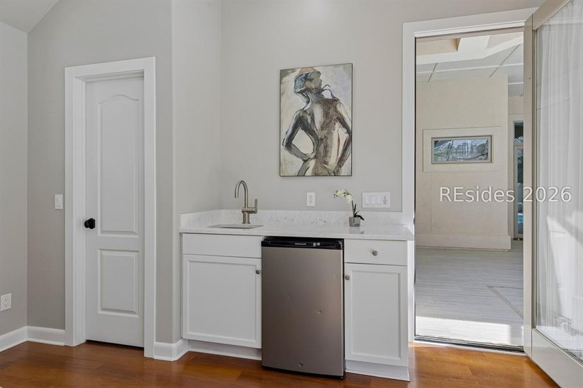 Move-in ready with a recently refinished pool. This beautifully - photo 50