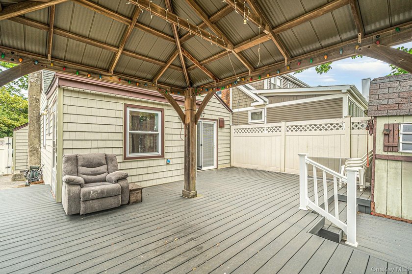 Welcome to a home where comfort, character, and coastal charm - photo 27