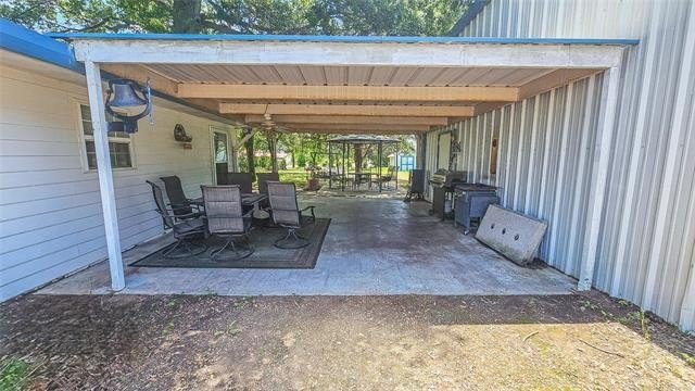 **Lake Eufaula Living at it's Best!** - Very rare 2.5-Acre - photo 50