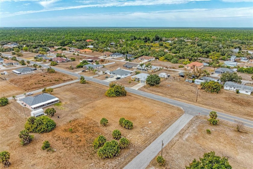 THE ULTIMATE WELLNESS RETREAT TRIPLE CORNER LOT WITHIN WALKING - photo 11
