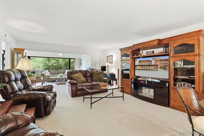 Welcome to easy, maintenance-free living in desirable Cypress - photo 11