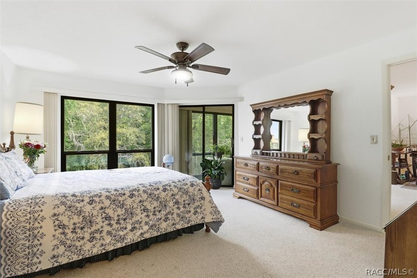 Welcome to easy, maintenance-free living in desirable Cypress - photo 17