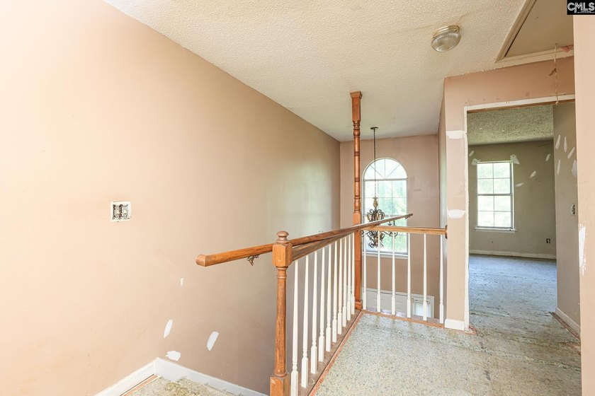 Investor Special in Desirable Lexington! Opportunity awaits at - photo 8