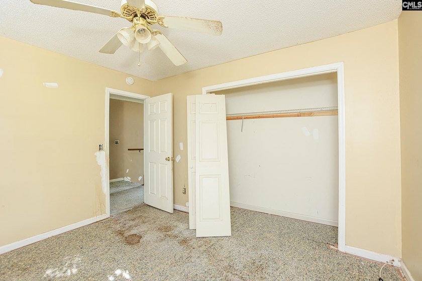 Investor Special in Desirable Lexington! Opportunity awaits at - photo 9