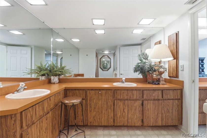 Welcome to easy, maintenance-free living in desirable Cypress - photo 19