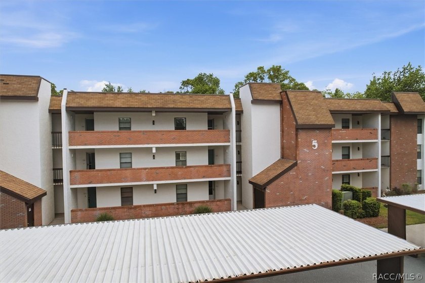 Welcome to easy, maintenance-free living in desirable Cypress - photo 29
