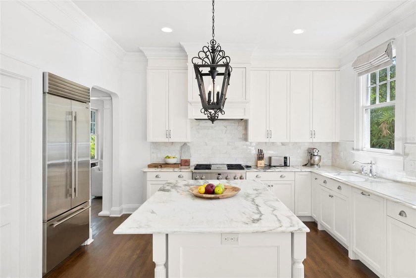 An Architectural Masterpiece in New Suburb Beautiful! Experience - photo 31