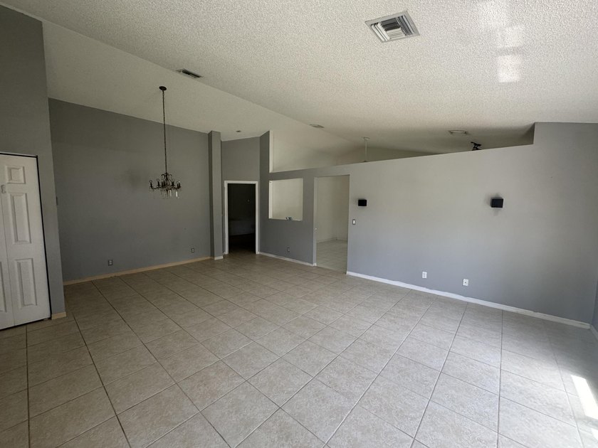 Up to $3,750 seller-preferred lender credit available! Priced to - photo 4