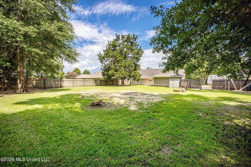 Beautiful home located in the heart of Woolmarket on a quiet Cul - photo 48