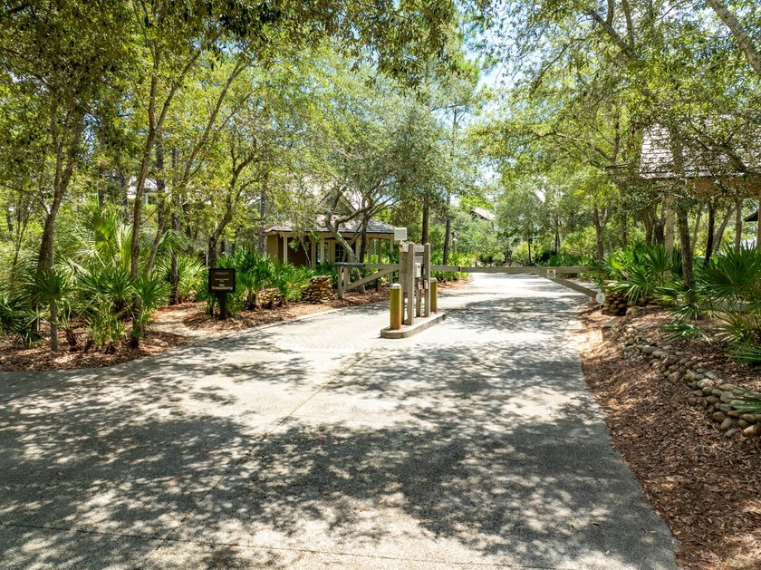 Gated, Private, one of the Jewels of Florida Emerald Coast and 1 - photo 22