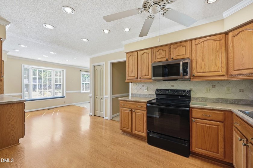 Welcome to 1621 Kenbrook Drive in Garner - a charming all-brick - photo 22