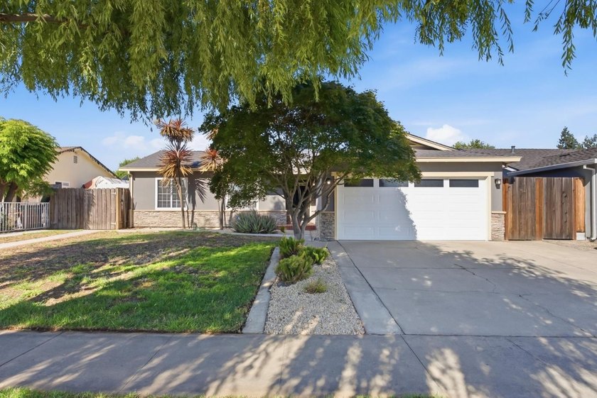 Charming and move-in ready, this 3-bedroom, 2-bath home offers 1 - photo 26