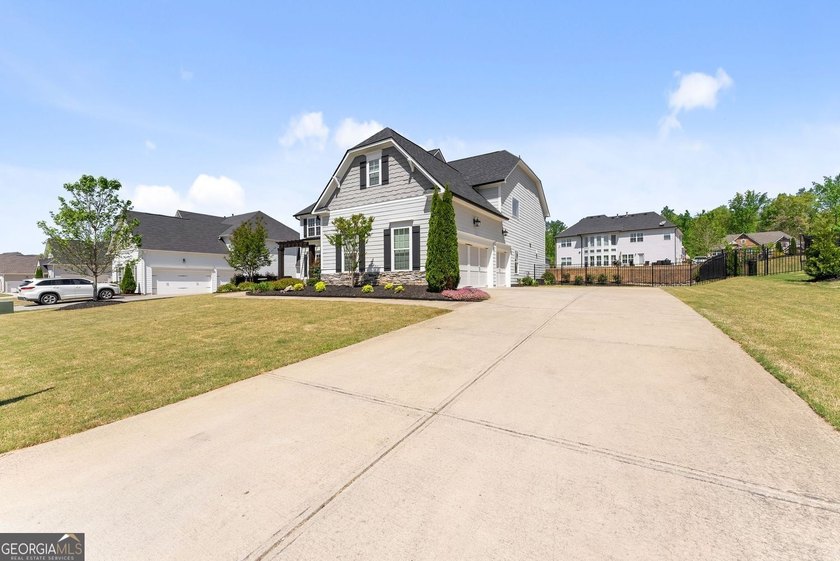 Recently improved price and offering up to $7,500 in lender - photo 7