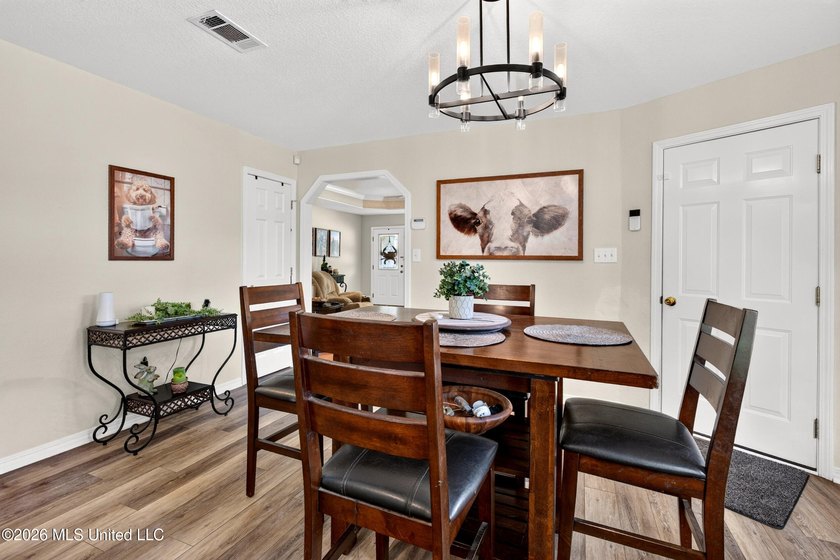 Need space for family, hobbies, toys, or a business? This one - photo 17