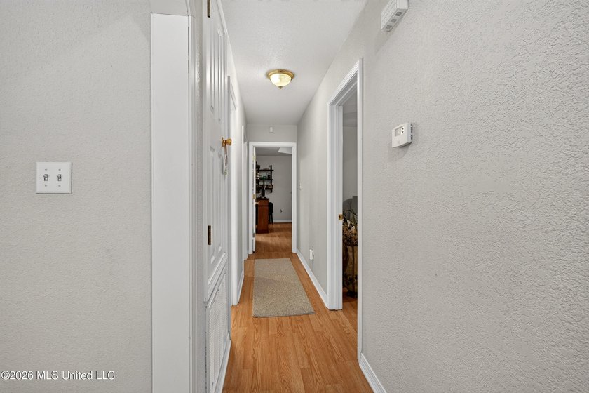 Need space for family, hobbies, toys, or a business? This one - photo 26