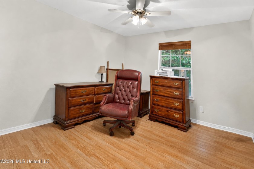 Need space for family, hobbies, toys, or a business? This one - photo 35