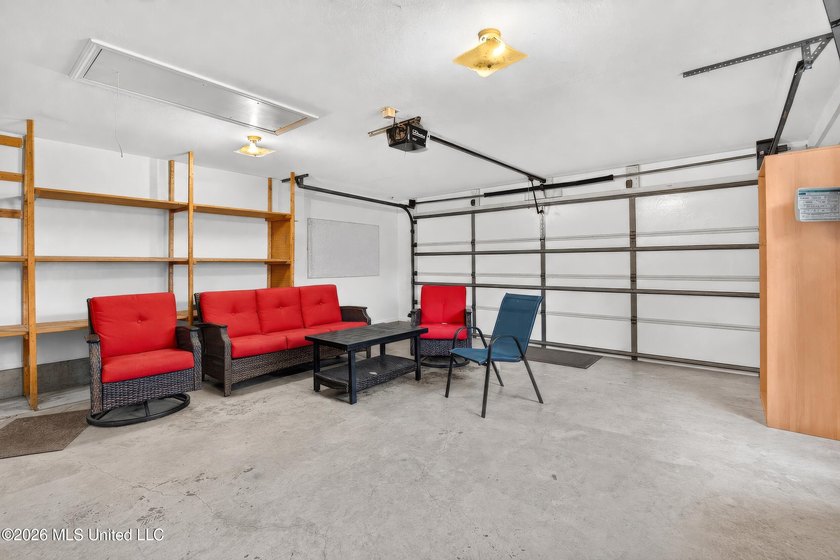 Need space for family, hobbies, toys, or a business? This one - photo 38