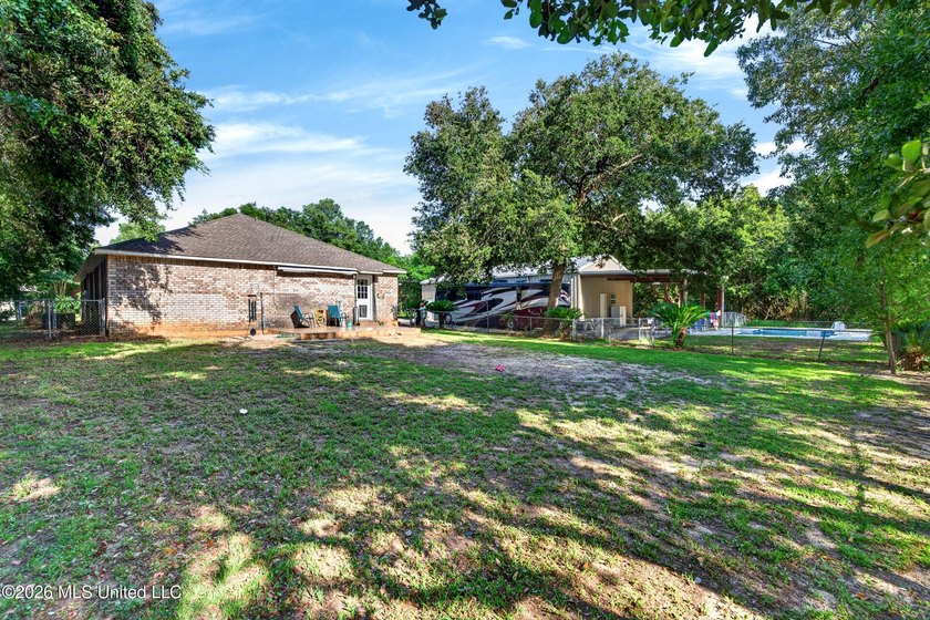 Need space for family, hobbies, toys, or a business? This one - photo 39