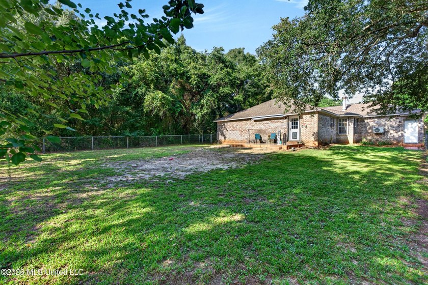 Need space for family, hobbies, toys, or a business? This one - photo 40