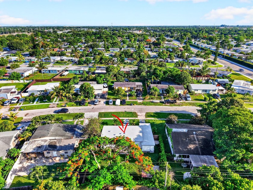 Welcome to this beautifully renovated home in Seminole Manor - photo 45