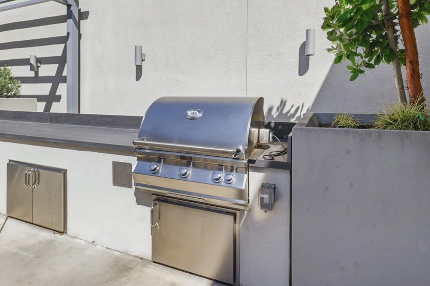Welcome to elevated Silicon Valley living in the sought-after - photo 47