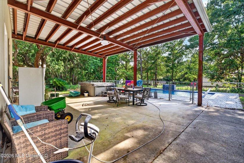 Need space for family, hobbies, toys, or a business? This one - photo 49
