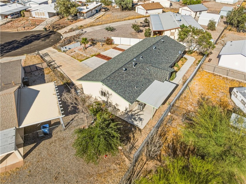 Here's a fantastic opportunity to own a three-bedroom - photo 5