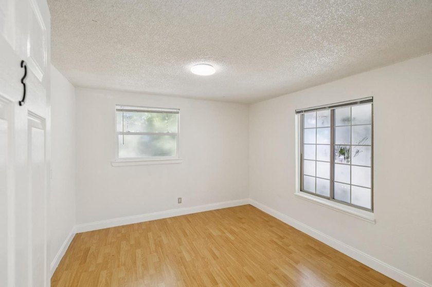 First time on the market in over 15 years, this versatile San - photo 14