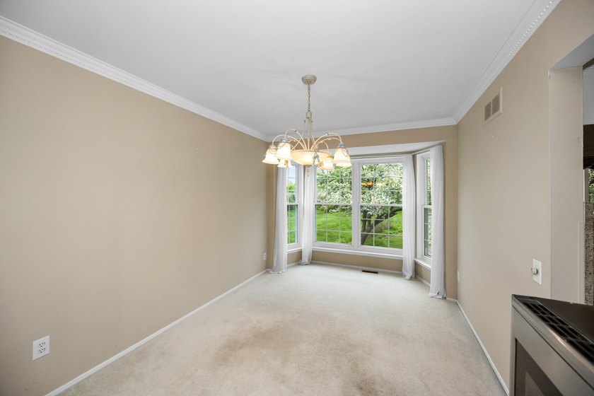 Beautifully situated on a corner lot in a desirable neighborhood - photo 11