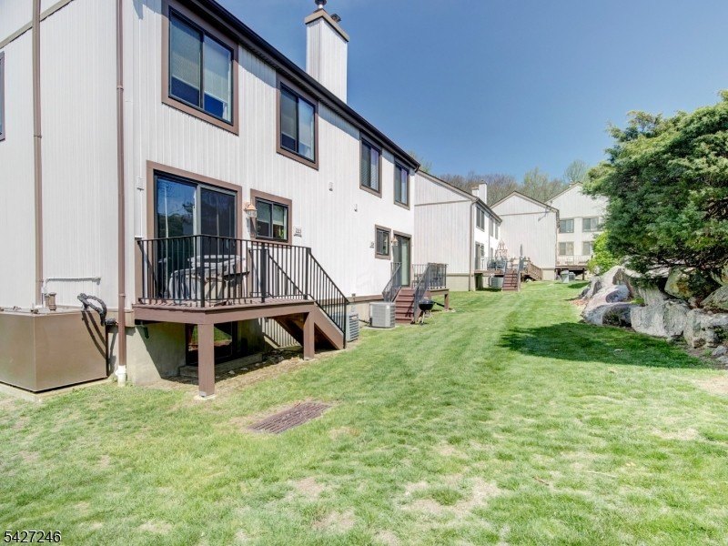 Beautifully updated, two-level townhome offering the perfect - photo 16