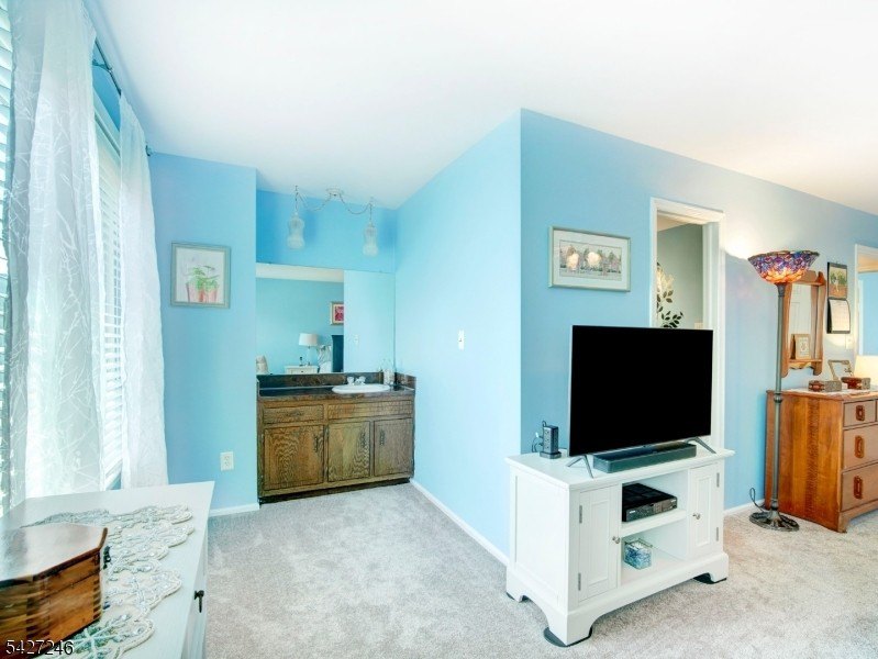Beautifully updated, two-level townhome offering the perfect - photo 21