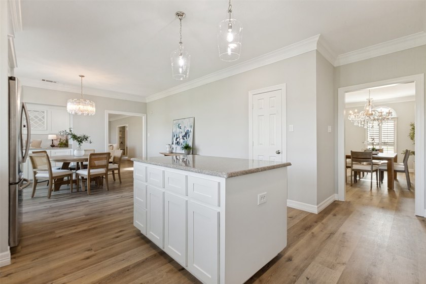 Welcome to your dream home, where luxury, comfort, and golf - photo 21