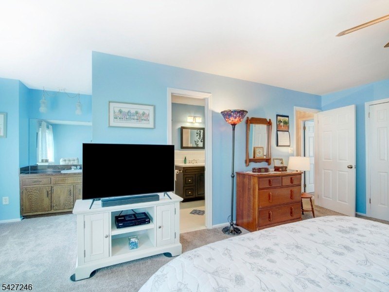Beautifully updated, two-level townhome offering the perfect - photo 22