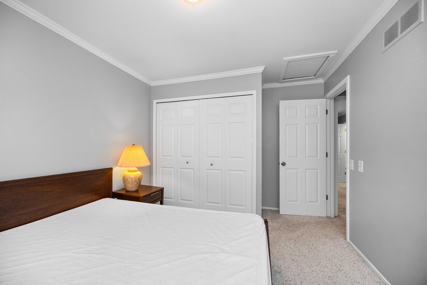 Beautifully situated on a corner lot in a desirable neighborhood - photo 31